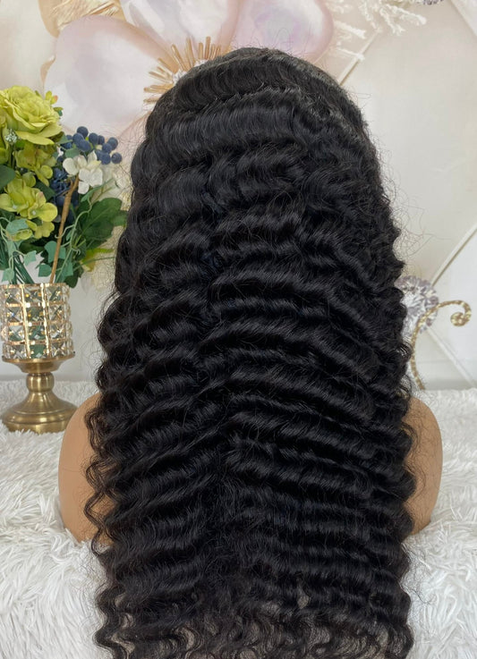 Un-customized DEEPWAVE Closure wig